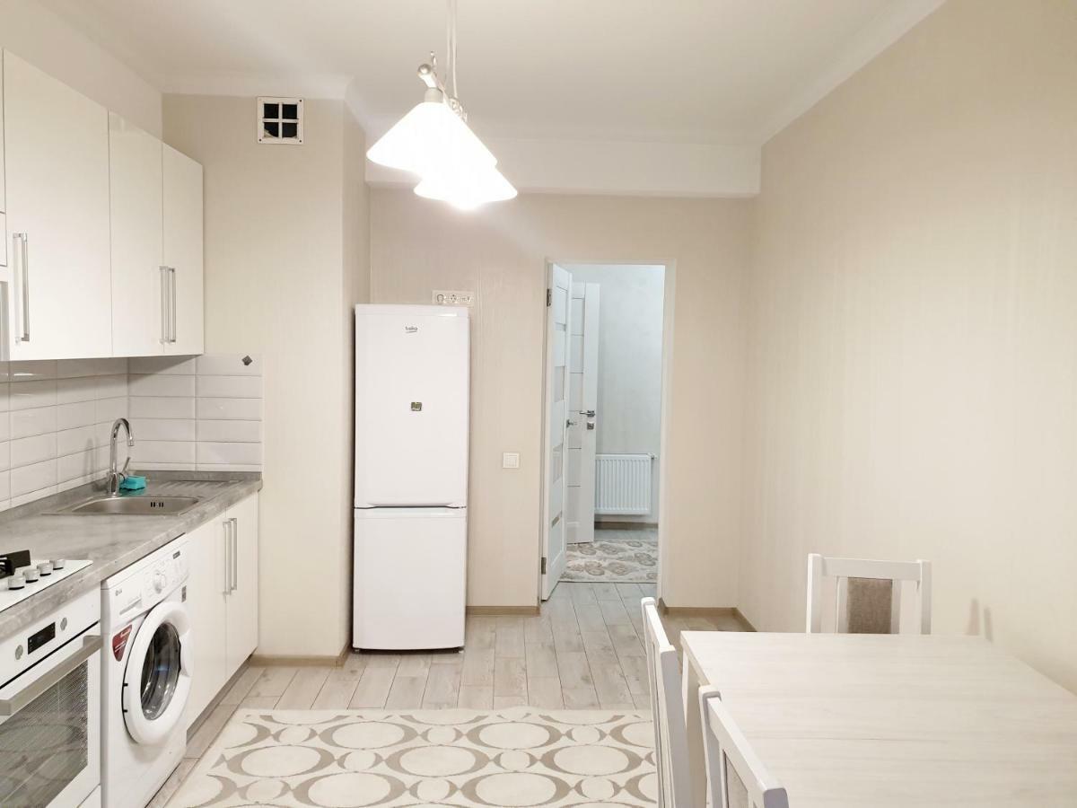 Center Apartment On Albisoara Street Chisinau Exterior photo